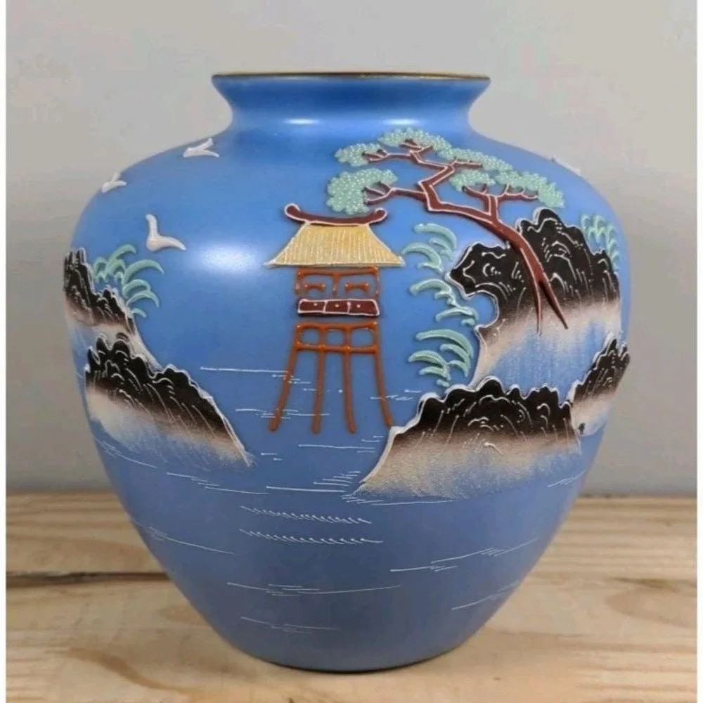 Vintage Moriyama Japan Hand-Painted Landscape Vase 5.5